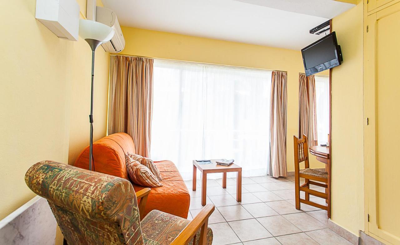 Hostal Doris - Adults Only Colonia de Sant Jordi Εξωτερικό φωτογραφία