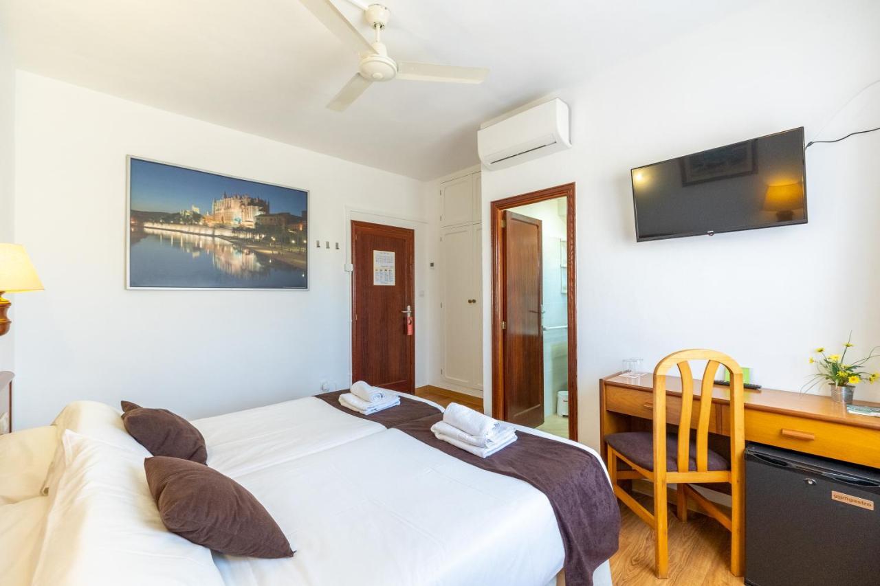 Hostal Doris - Adults Only Colonia de Sant Jordi Εξωτερικό φωτογραφία