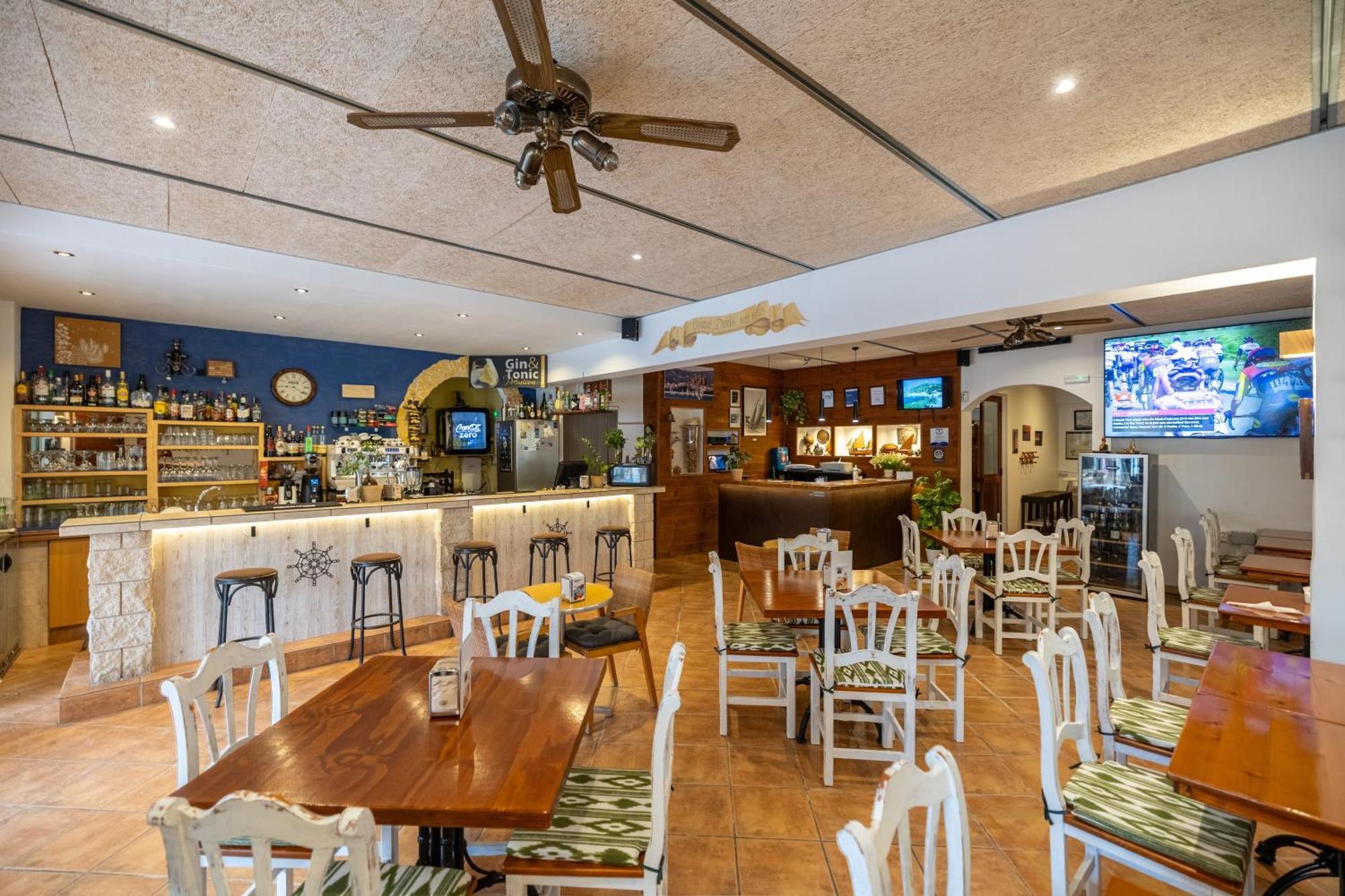 Hostal Doris - Adults Only Colonia de Sant Jordi Εξωτερικό φωτογραφία